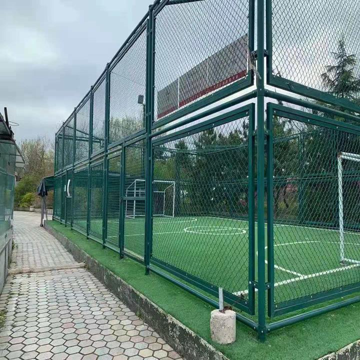 Diamond Mesh Fence Outdoor Soccer Field Basketball Court Fence