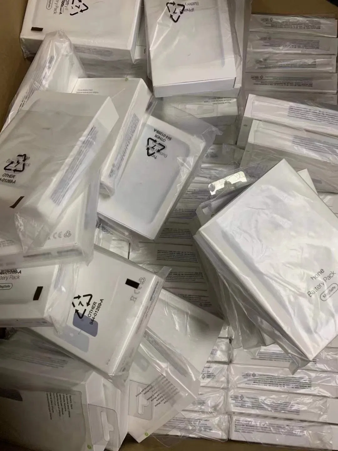 Magsafe Magnetic Power Bank Customized Logo Package Phone Power Supply