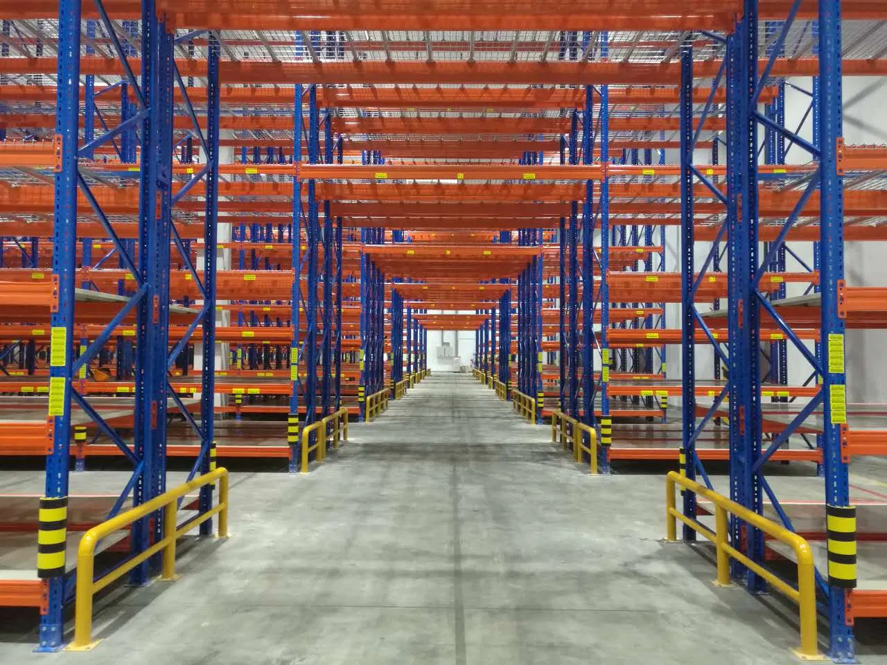 50.8mm Pitch Warehouse Q345 Racking Beam Pallet Racking with Ce