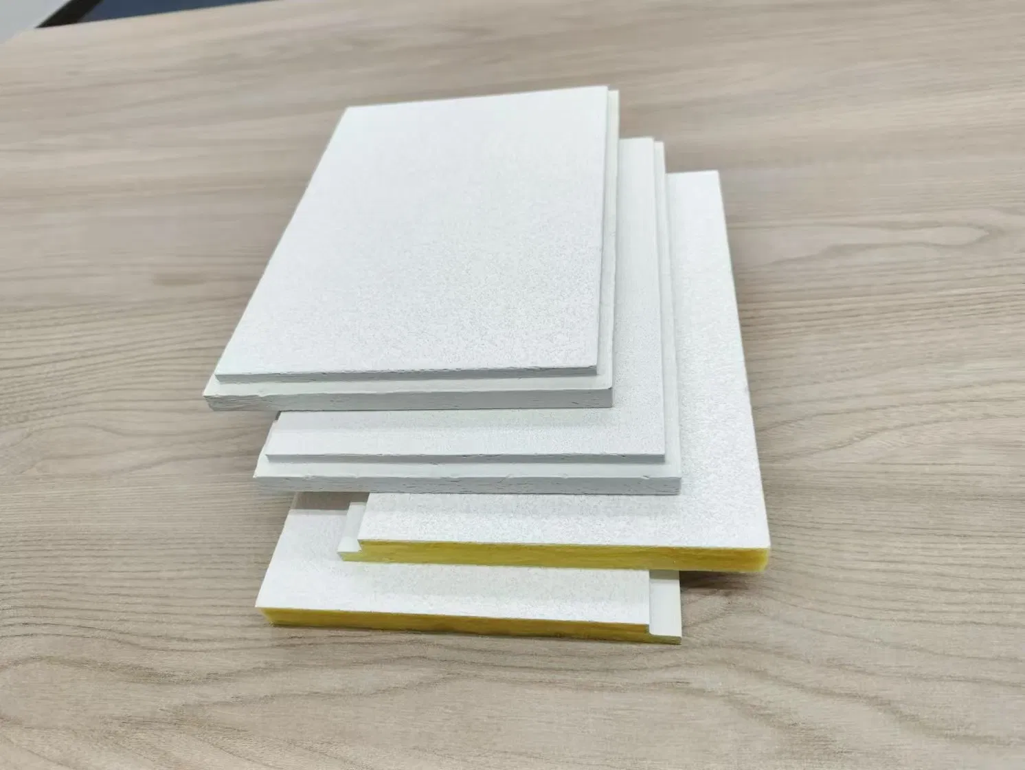 Soundproof Ceiling Tegular Edge Fireproof Ceiling Board Suspended Acoustic Insulation Ceiling Tiles for Hospital