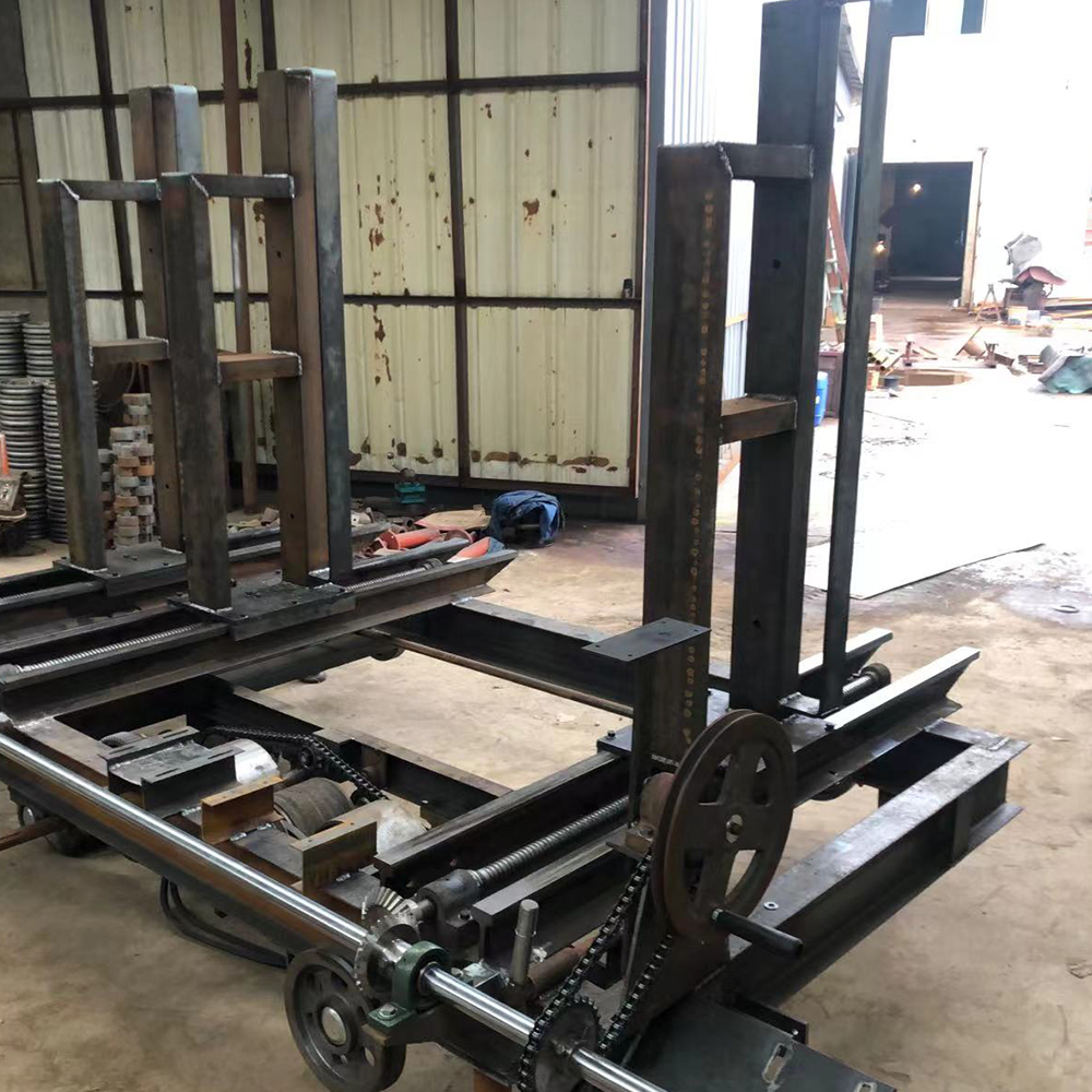 Ленточная пила по дереву вертикальная с большими дисками