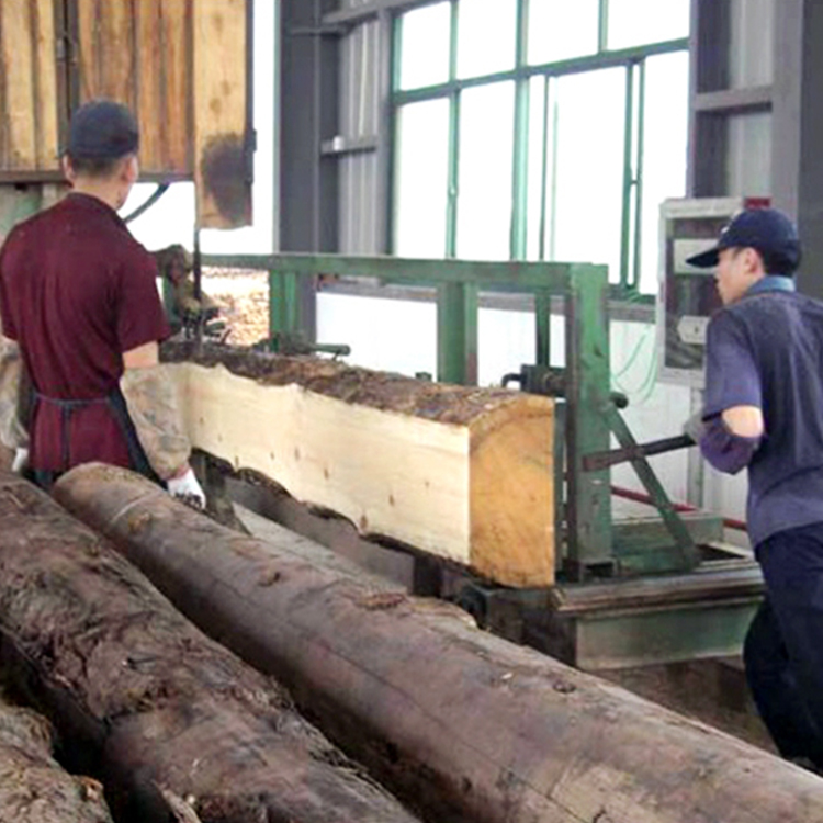 Ленточная пила по дереву вертикальная электрическая