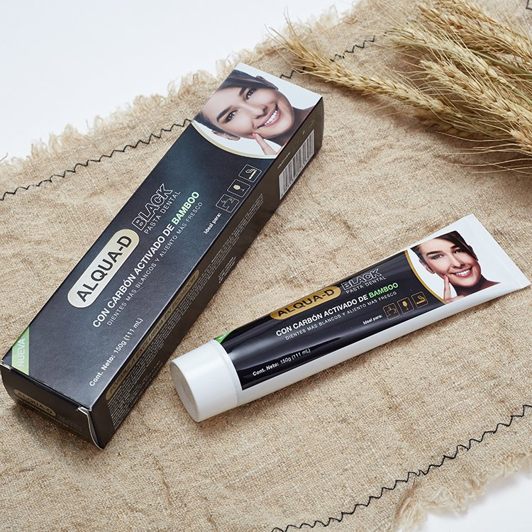 Free Sample OEM Logo Adult Fluoride Free Activated Bamboo Charcoal Teeth Whitening Mint Flavor Toothpaste