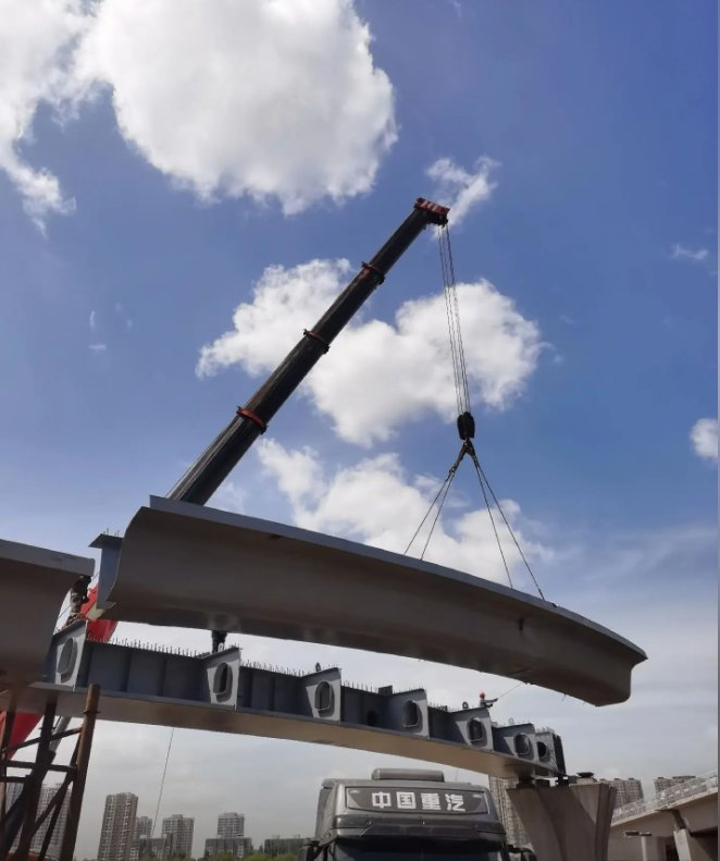 2024 New Custom Design H-Beam / Column Prefabricated Metal Structure Pedestrian Bridge