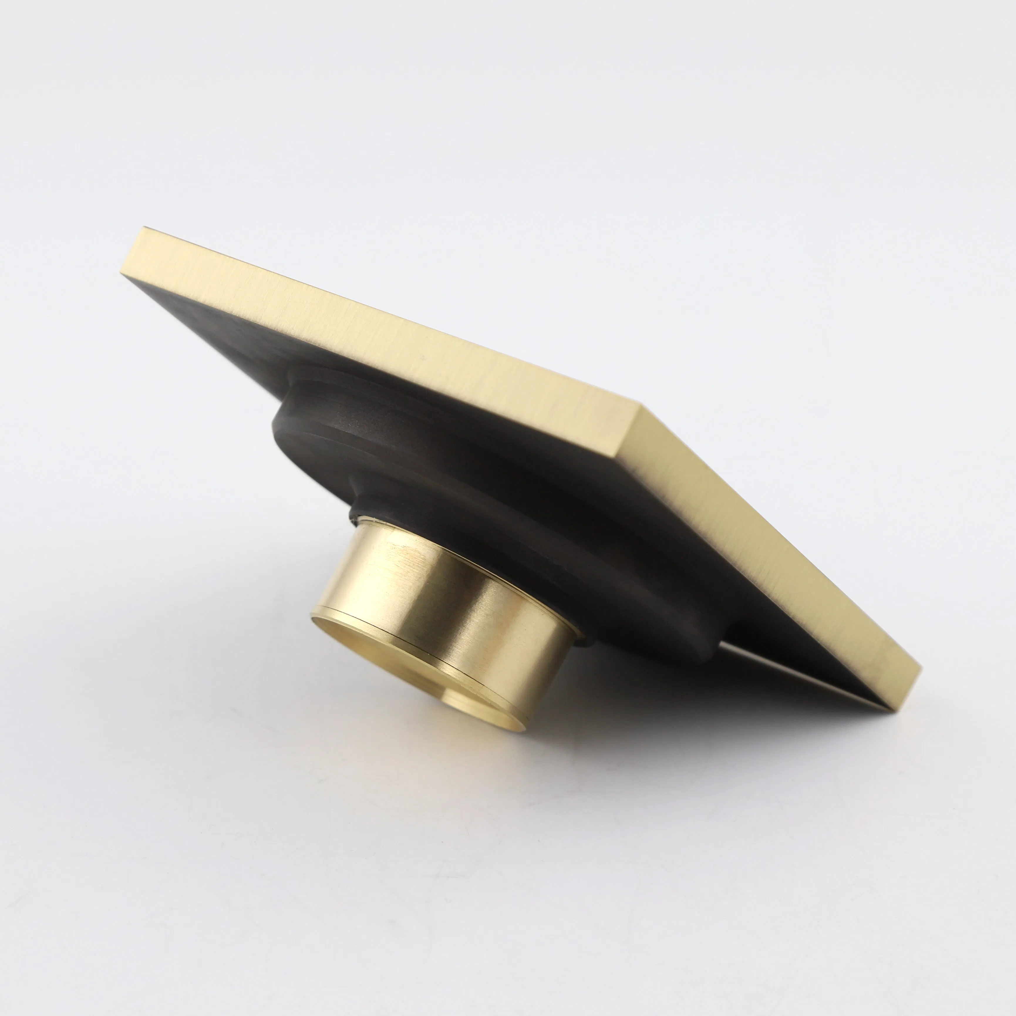 Скрытый слив для душа из античной латуни