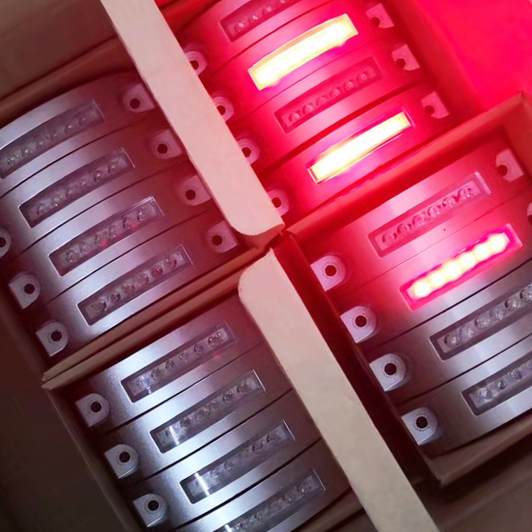 Солнечный светодиодный дорожный катафот в белом алюминиевом корпусе, 5 цветов