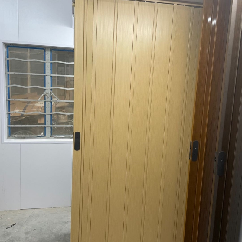 Fashion Design Wood Color PVC Plastic Folding Door for Washroom /Kitchen /Room Decoration