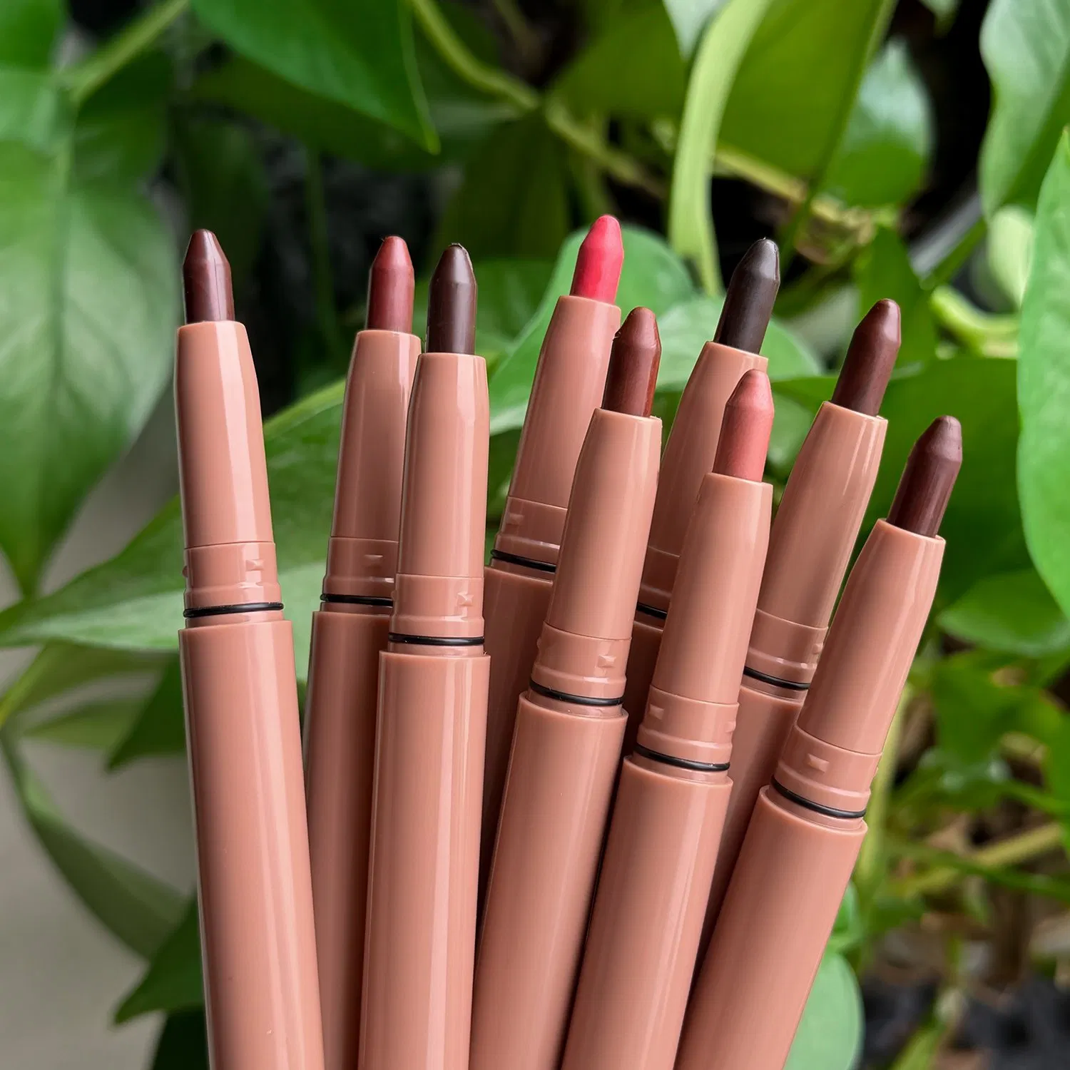 Long-Lasting Color Water Proof Customised Lip Liner for Interview Makeup
