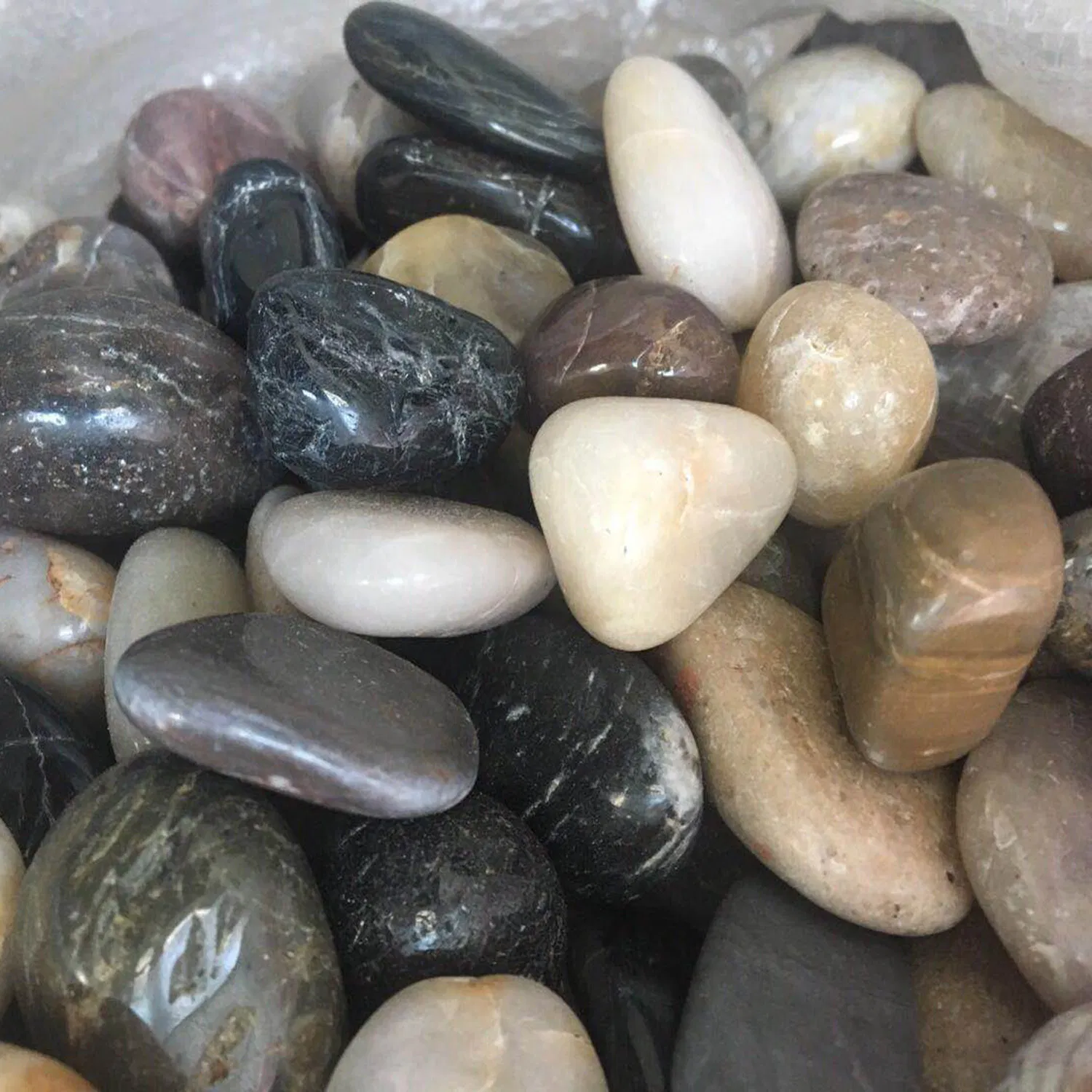 Wholesale Garden Stone Natural Garden Decoration Colorful Pebble River Stone for Sale Prices