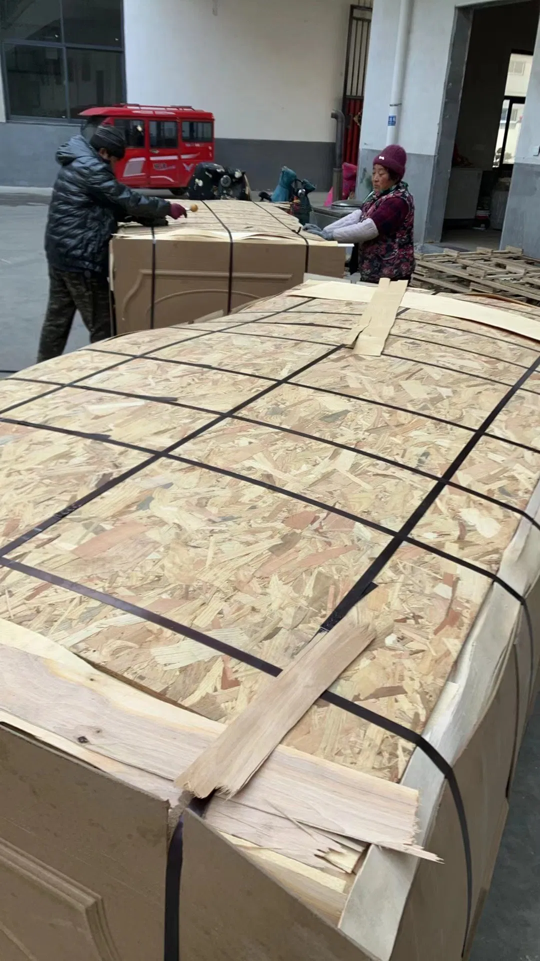 Face Red Oak Beach Veneer Poplar Wood Veneer in Linyi China