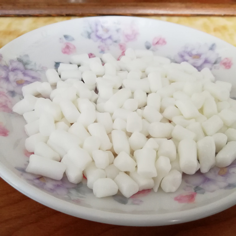 Factory Price 25kg/Bag White Soap Noodles 8020 for Cleaning