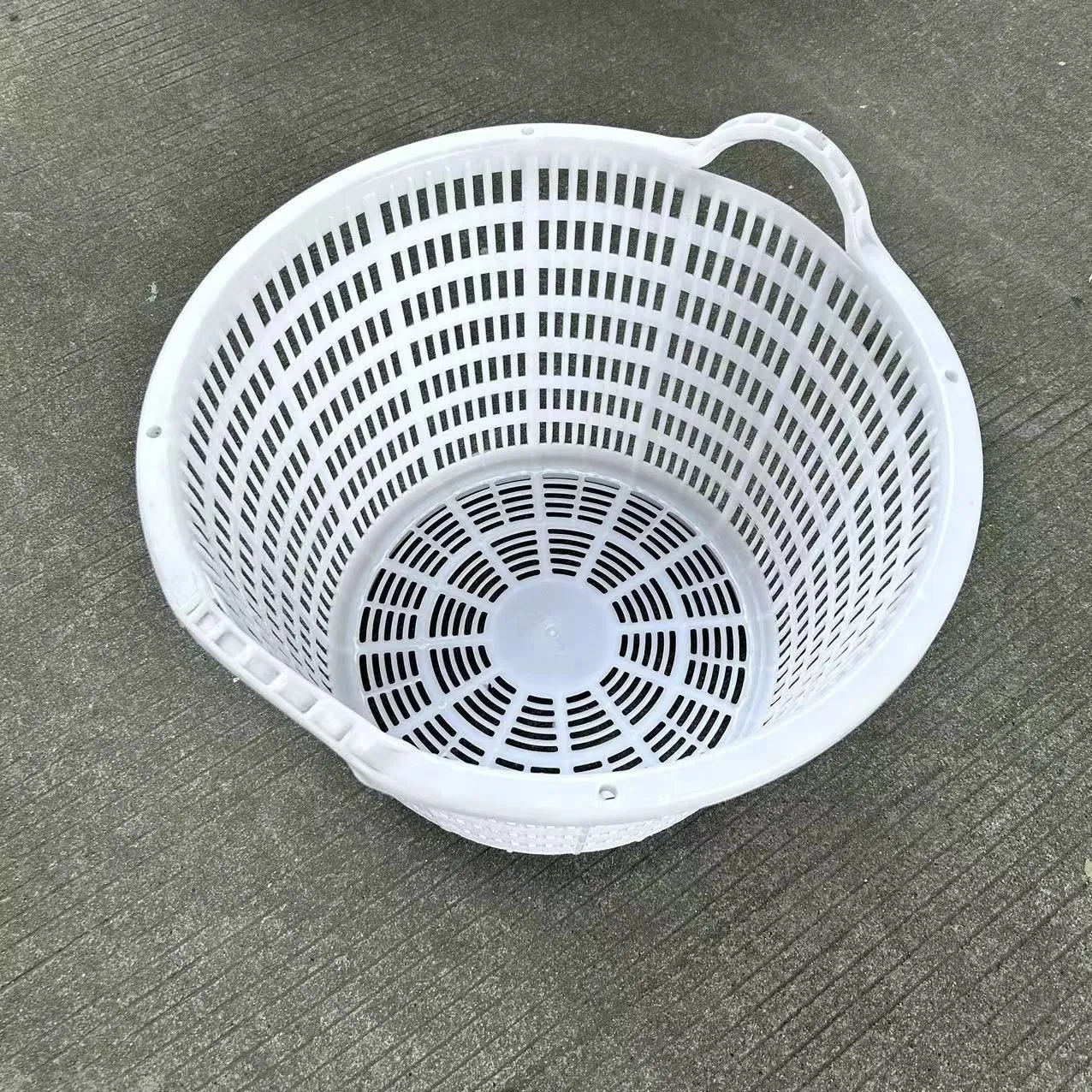 Durable Round White Plastic Baskets for Wholesale Fruit and Veggie Storage