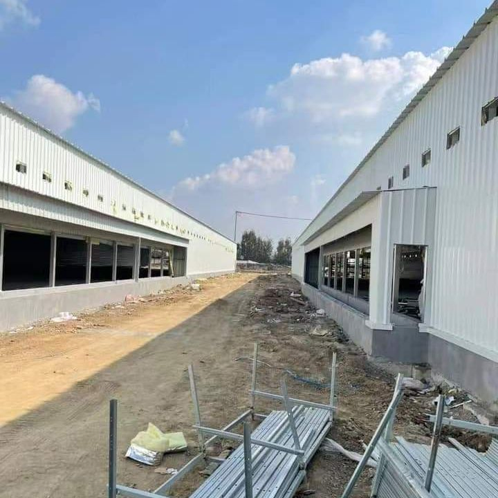 Prefab Steel Structure Chicken House with Equipment for Sale