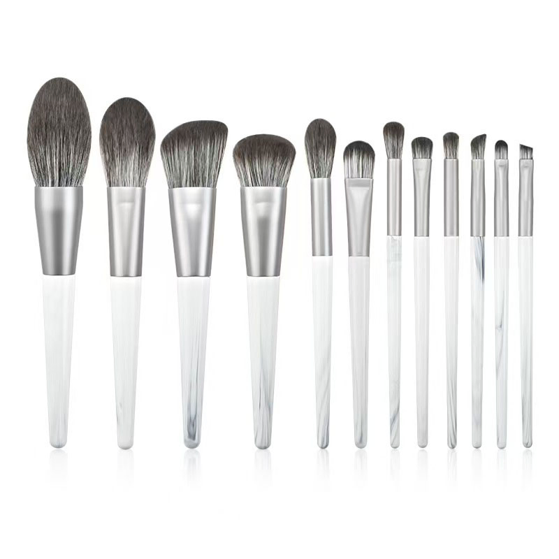Vegan Synthetic Bristle Makeup Brush Ergonomic Grip Makeup Brush