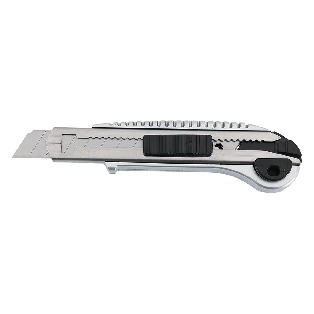 Профессиональный строительный нож 18мм с автоподачей лезвий