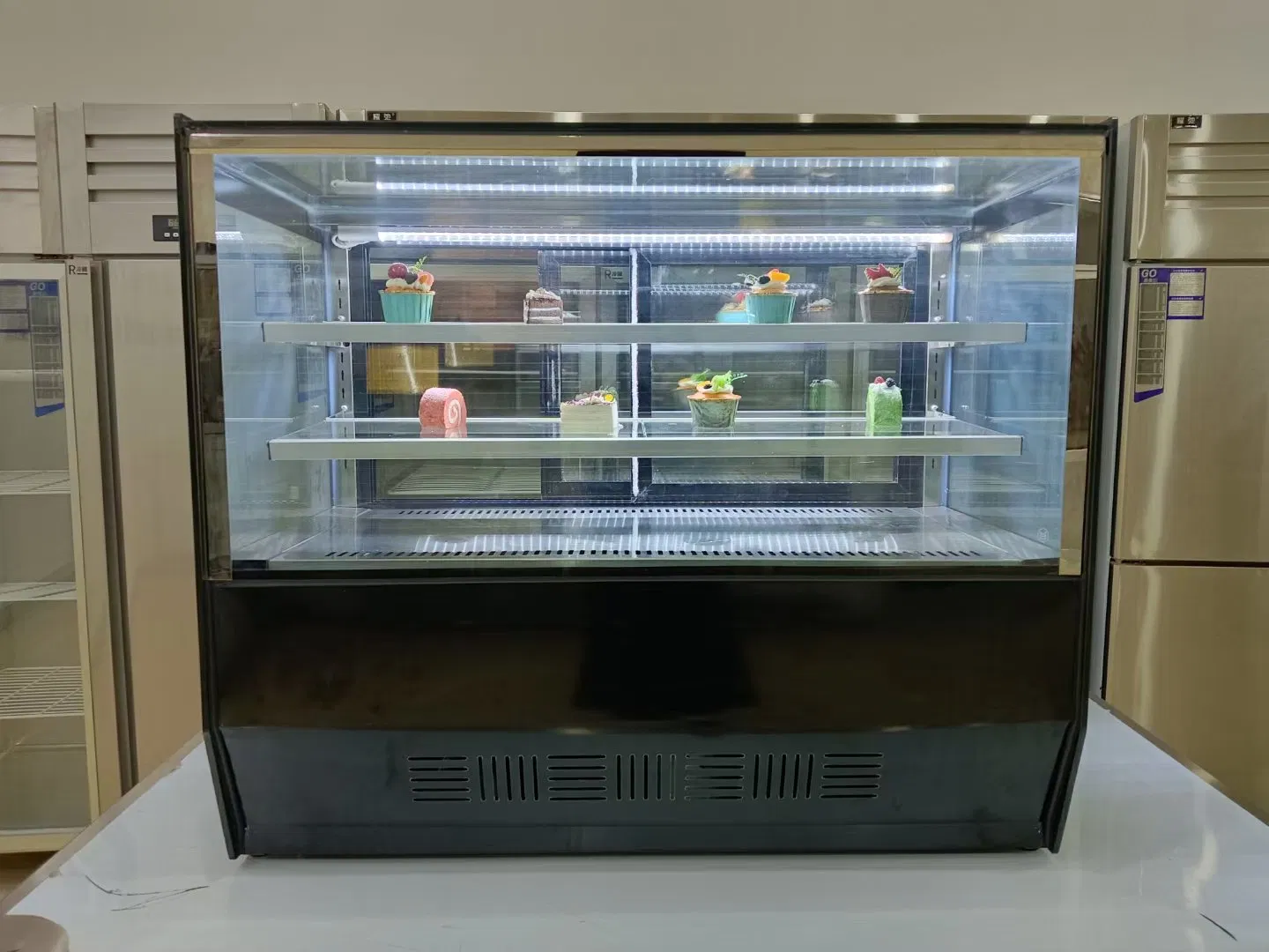 Commercial Bakery coffee Pastry Equipment Cake Freezer Display Showcase