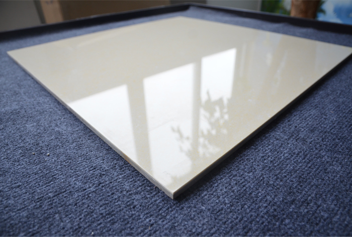 Полированная плитка 600x600 мм бежевая для пола