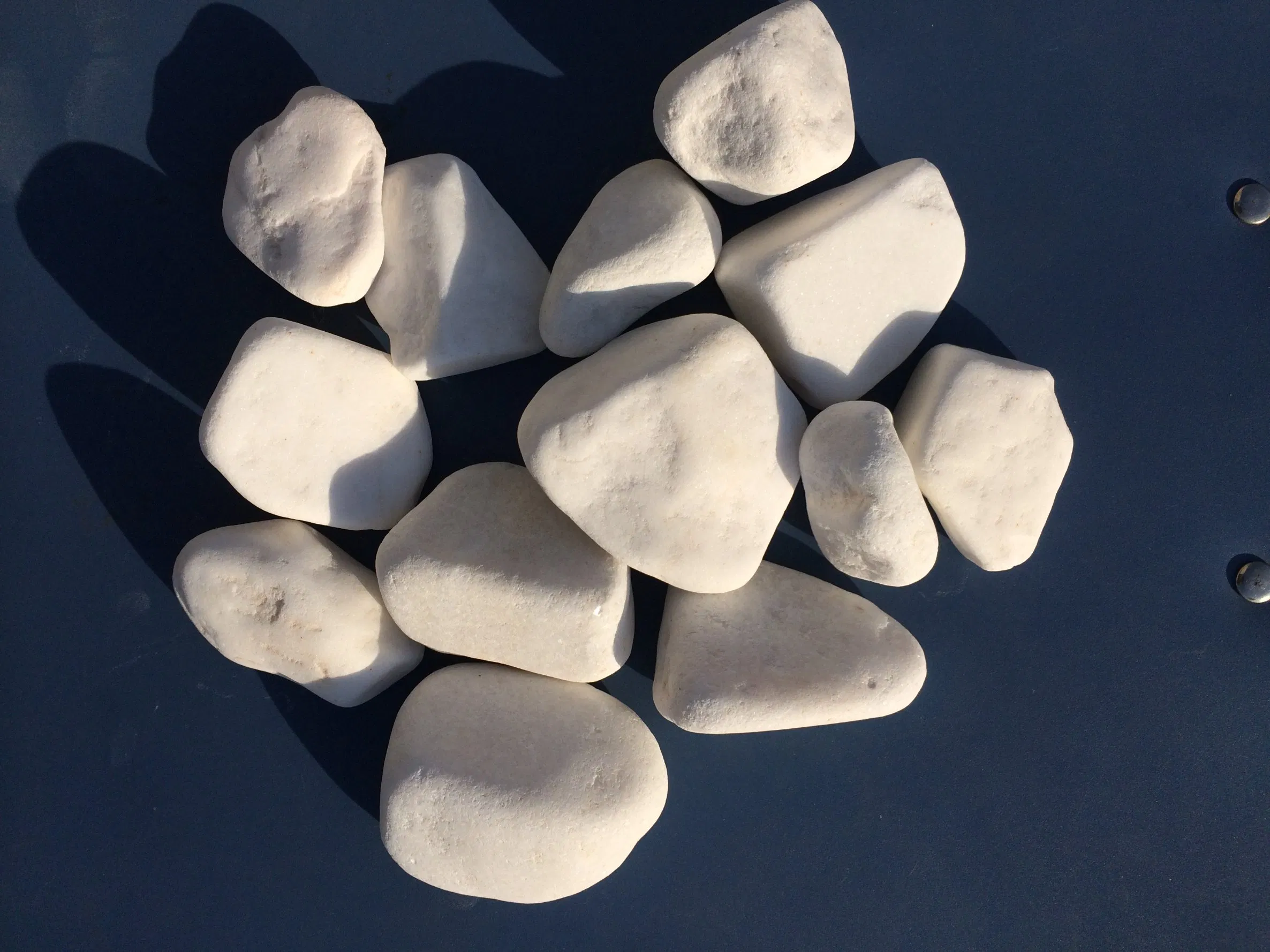 White Machine Pebble Stone for Garden Landscape Decoration Outdoor Project