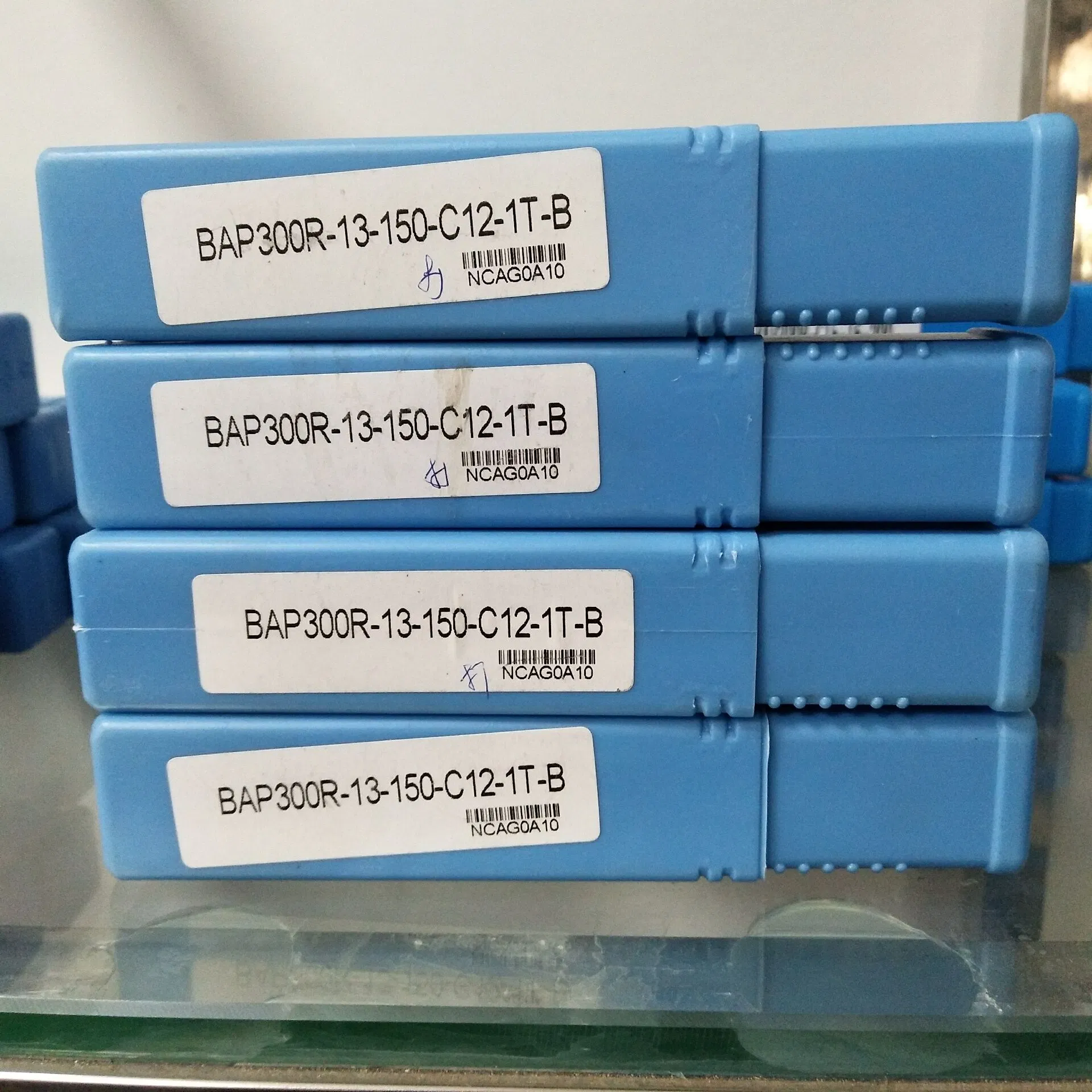 Держатель фрезы EMRW-6R-35-200 для пластин RPMT1204