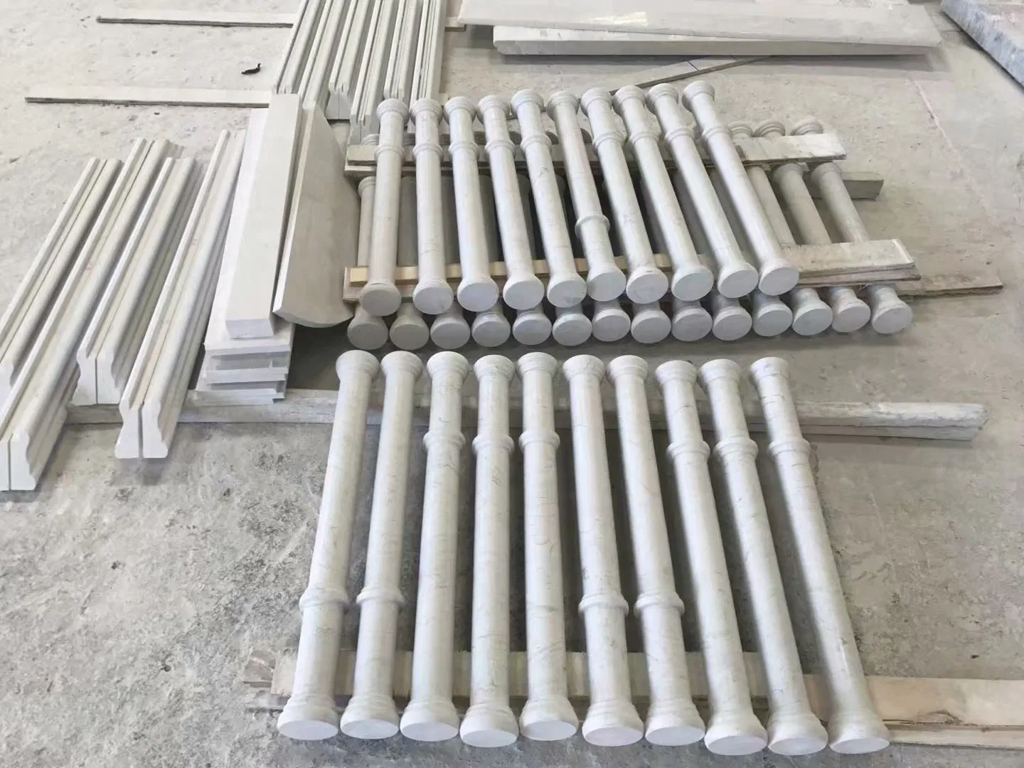 Customized Size Interior Decoration Modern Style Hand Made Carved Marble Fireplace Mantel Design Price