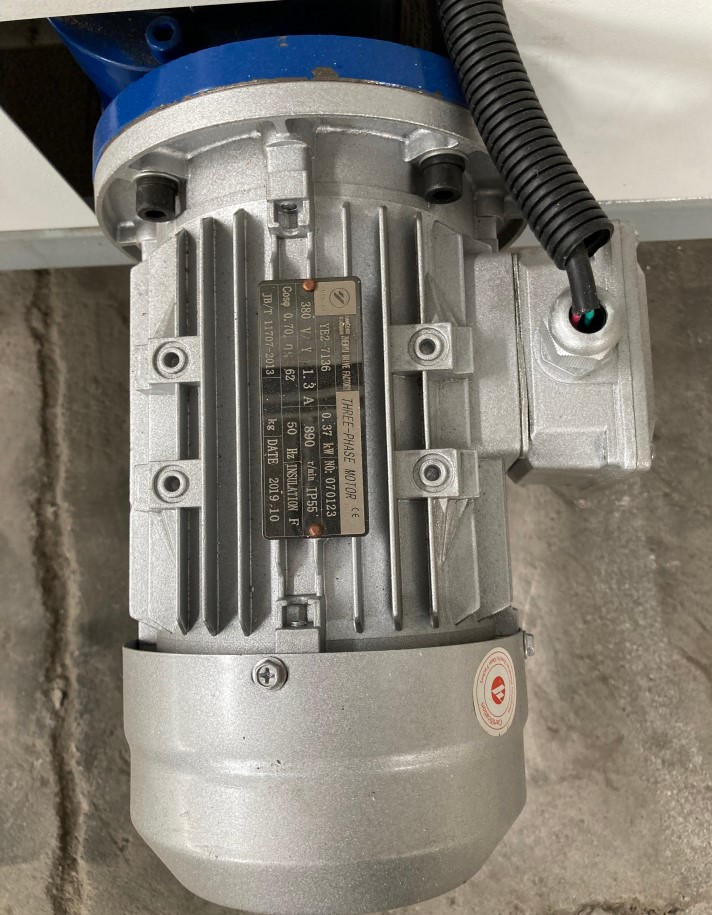 Пила ленточная горизонтальная по дереву