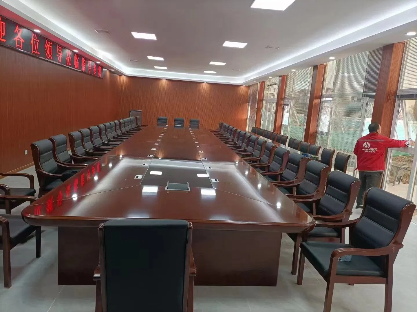 Luxury Container Office with Aluminum Alloy Glass Curtain Wall