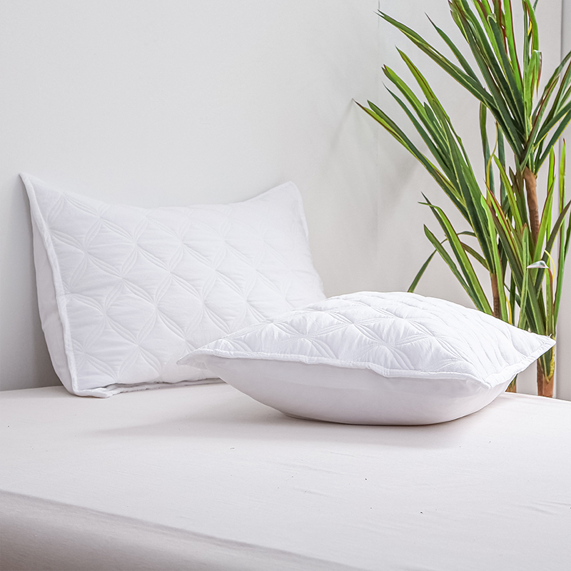 Hot Selling White Polyester Home Textile 3 Pieces Bed Cove Queen King Size Bedding Set Quilted Bedspread Manufacture