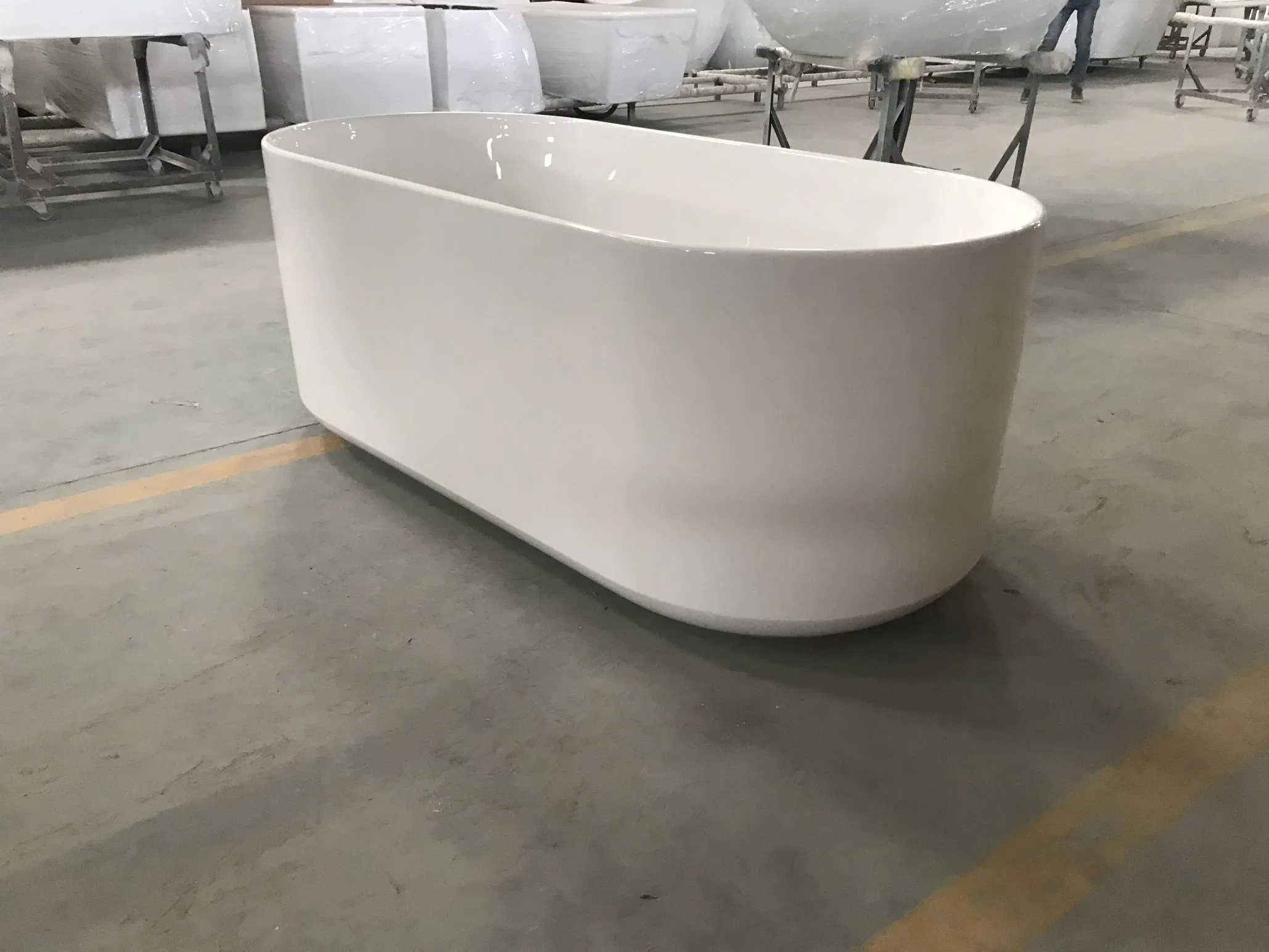 Bathrooms Thin Edge 1700mm Matt White&Glossy White Acrylic Bathtub, Freestanding Bathtub