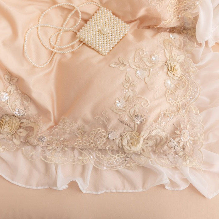 Luxury Lace Comforter Duvet Cover Satin 100% Cotton Bed Fitted Sheets King Size Pillowcases Pink 4 Piece Home Textile Coverlets Bedding Set Supplier