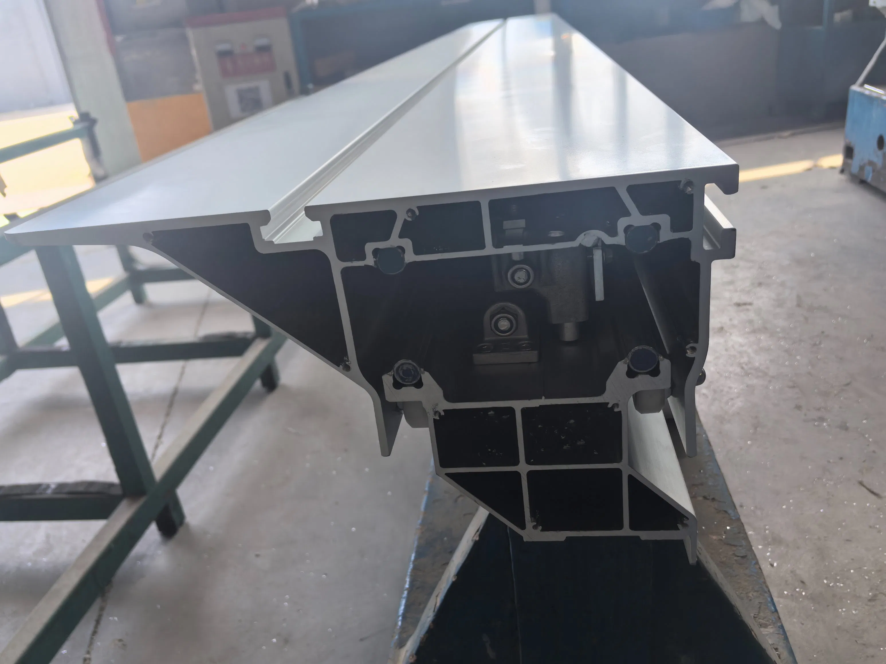 Алюминиевый профиль 4040 для станков и рабочих столов