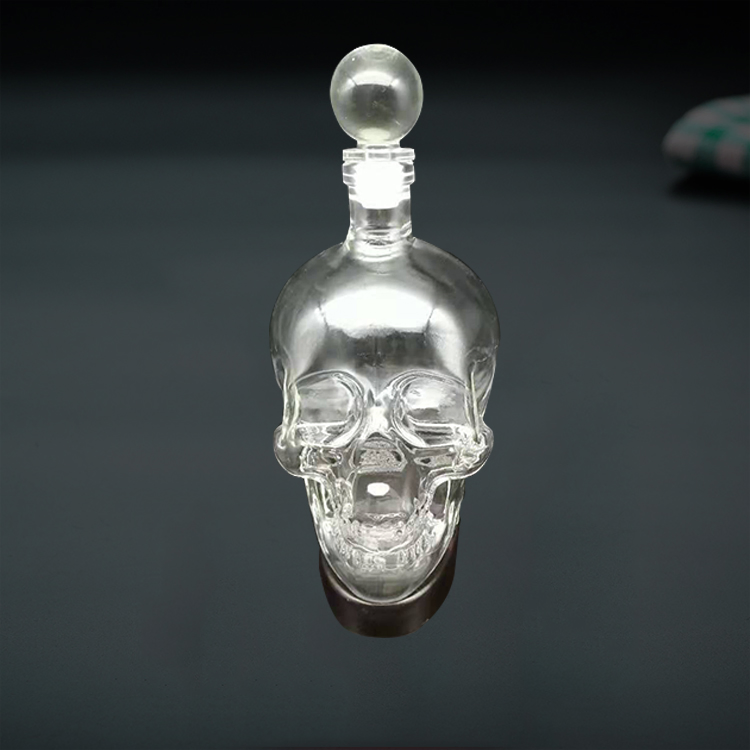 High Borosilicate Glass Bottle 1L Whisky Skull Shape Handmade Glass Wine Bottle