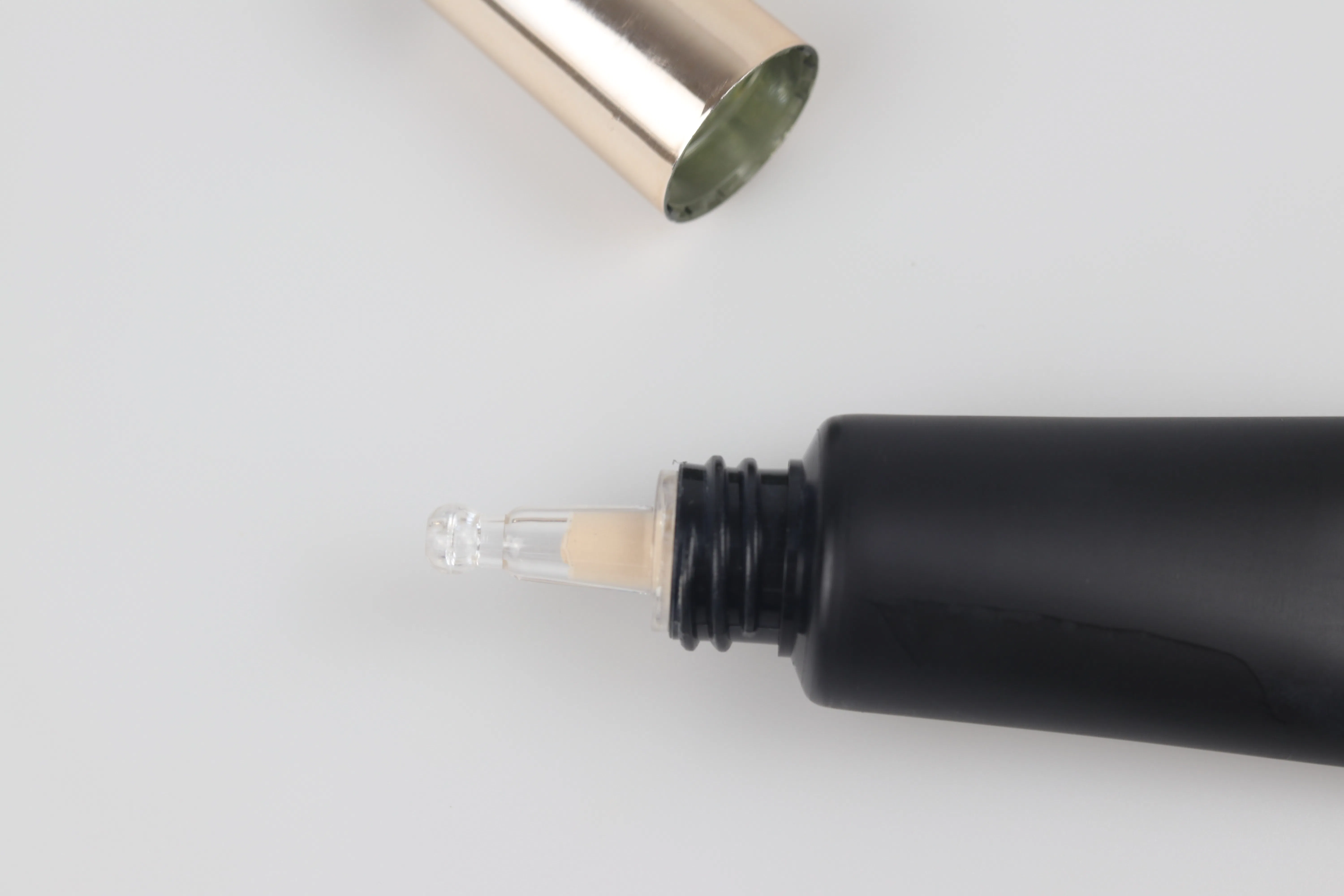 All-Day Wear Perfect Eye Makeup Concealer Base for Flawless Skin