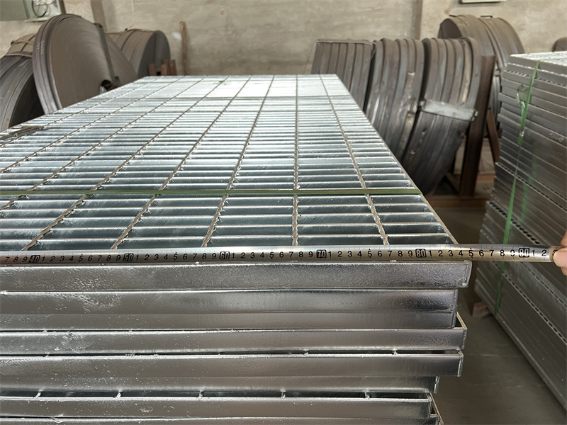 Galvanized Steel Metal Wheelchair Ramp Grating Steel Mesh Grating Ramp for Floor