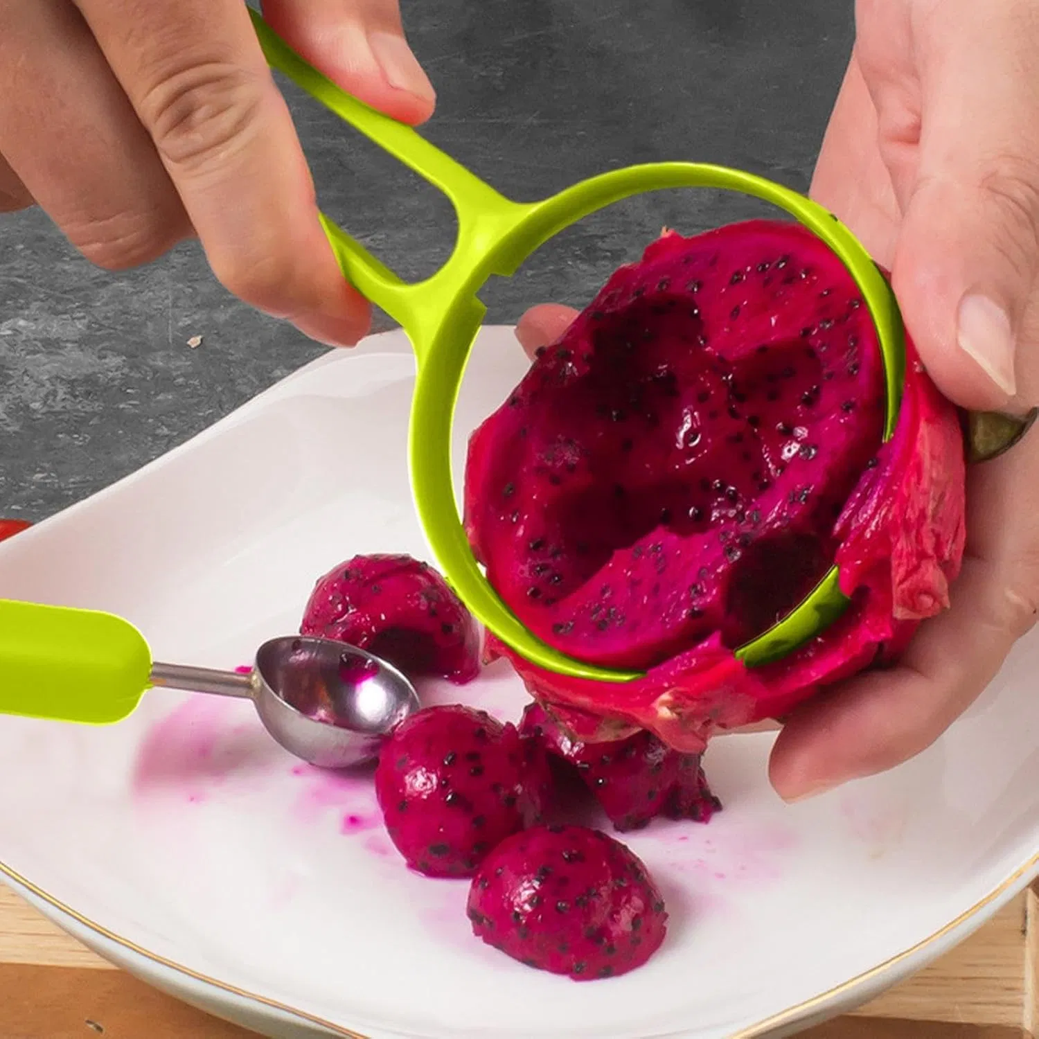 2 in 1 Stainless Steel Fruit Scooper Platter Tool, Kitchen Gadgets Wbb12273