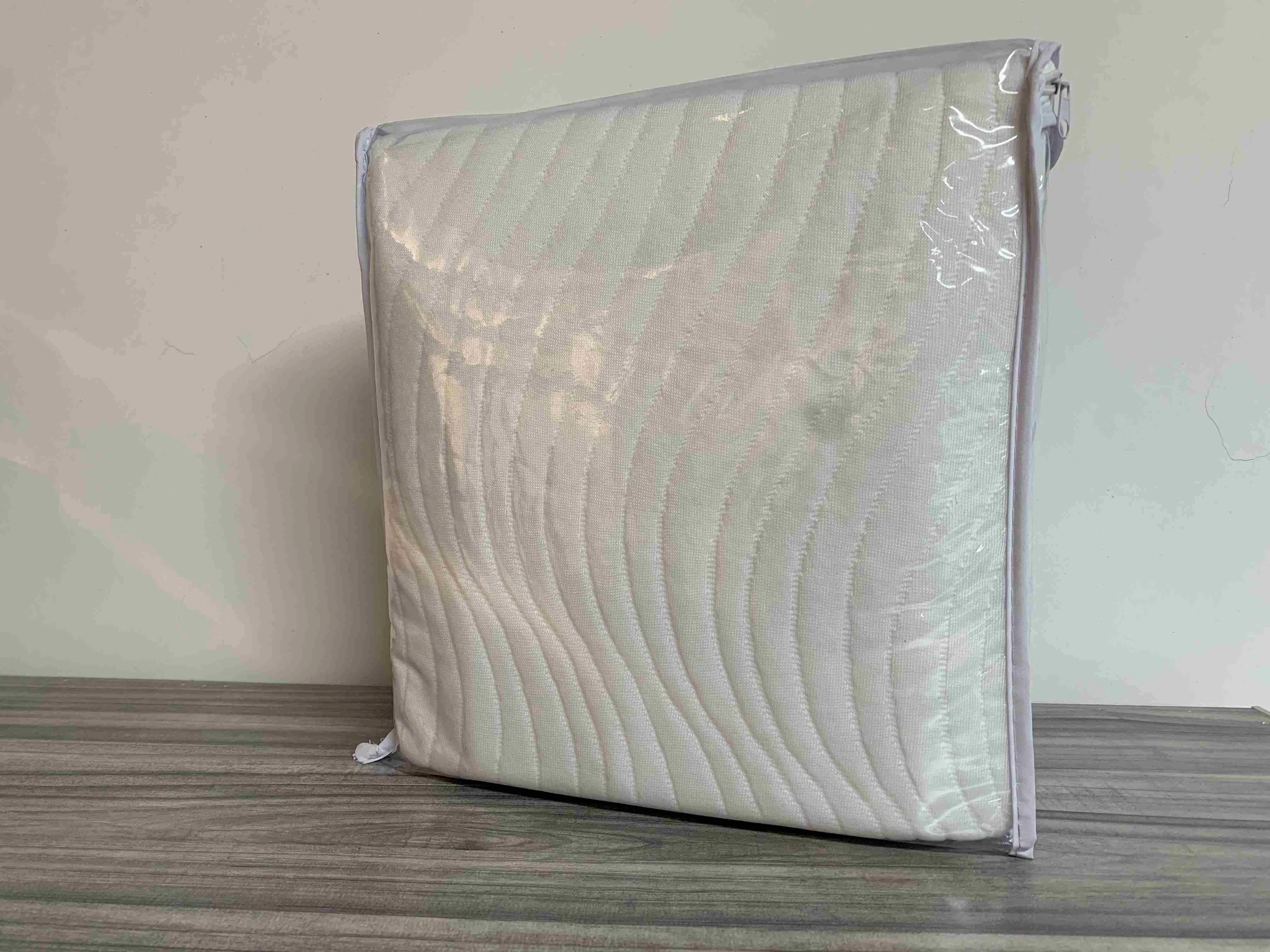 Prevent Dirty Waterproof Mattress Cover with Zipper