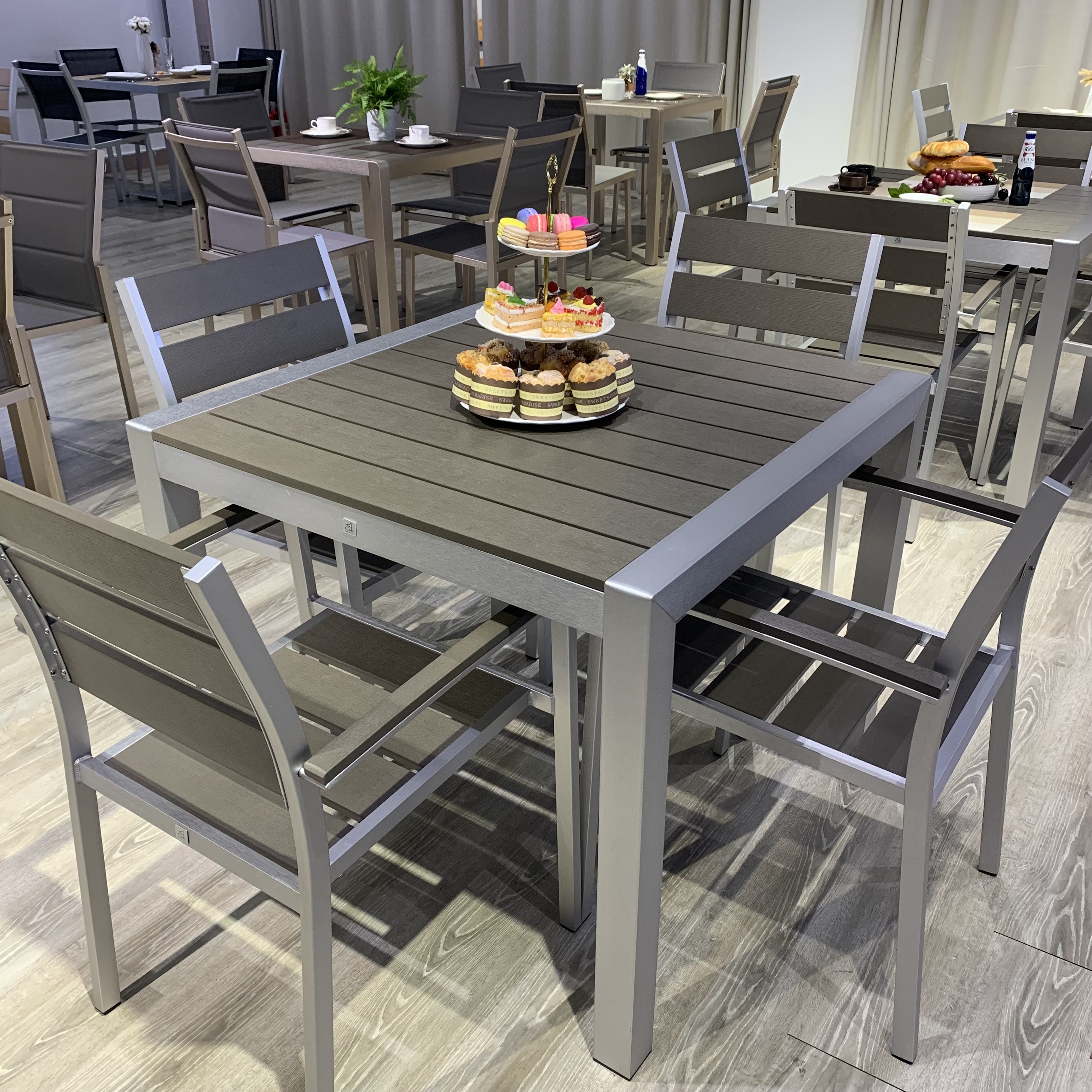 Садовая мебель обеденная на 4 персоны стол стулья патио