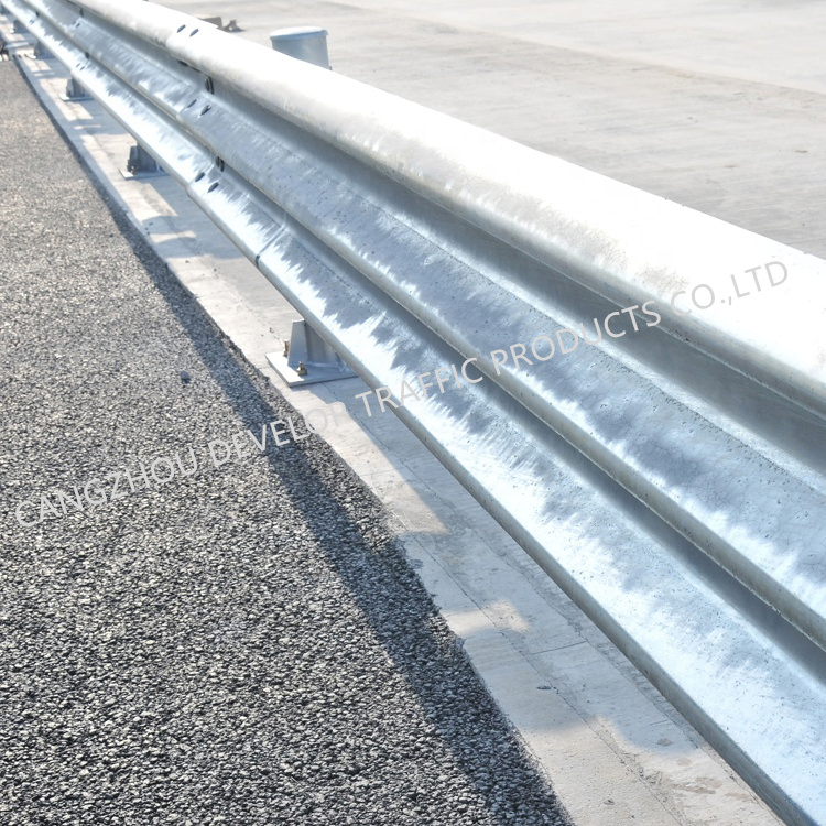 Thrie Beam Guardrail High Quality Highway Thrie Beam Safety Guardrail