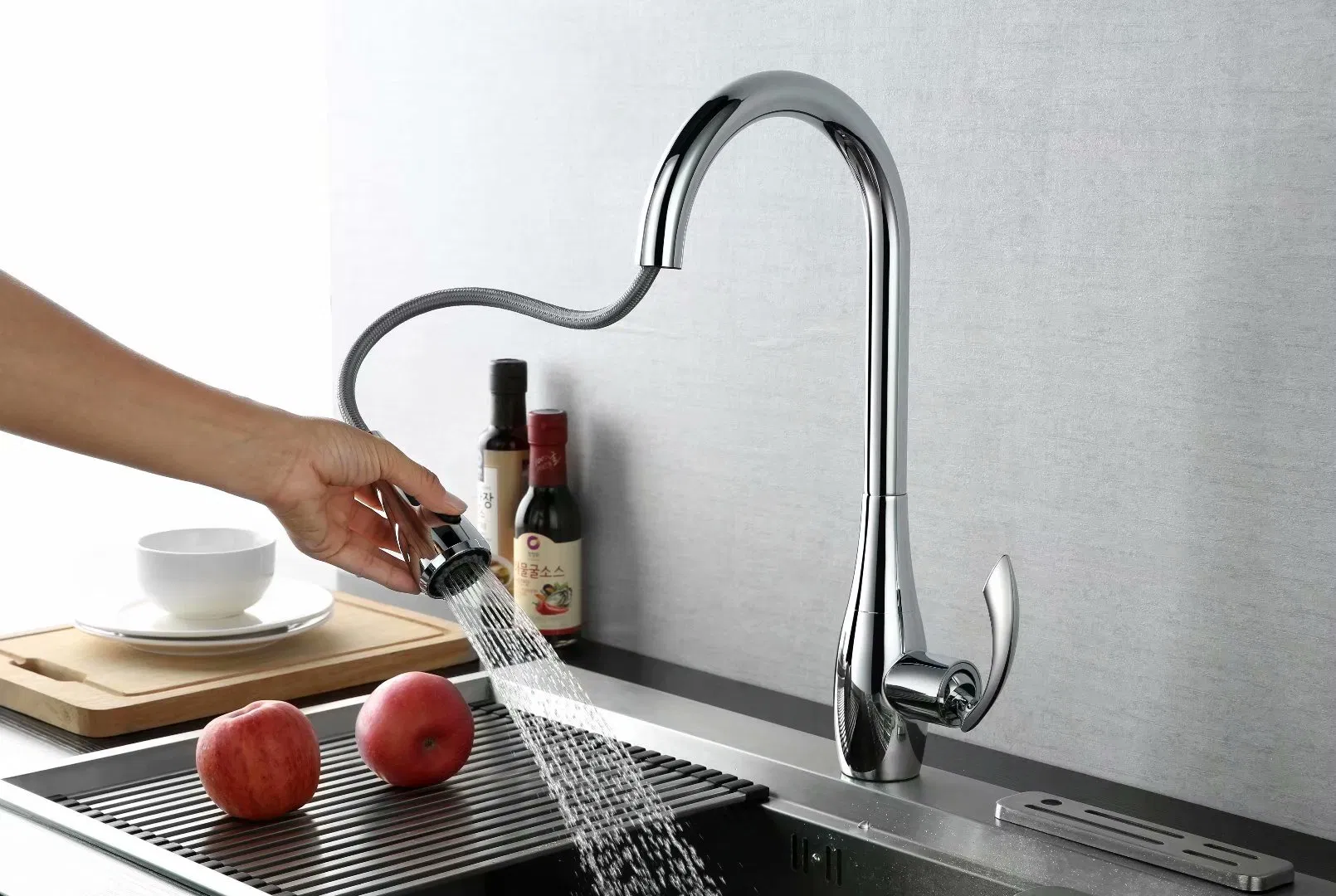 Выдвижной смеситель для кухни с душем, хром