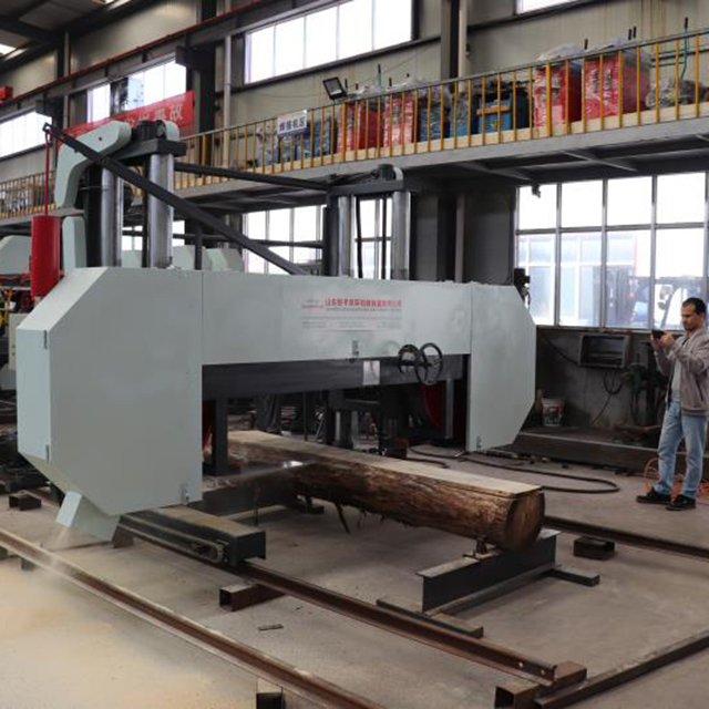 Ленточная пила по дереву усиленная MJ1200