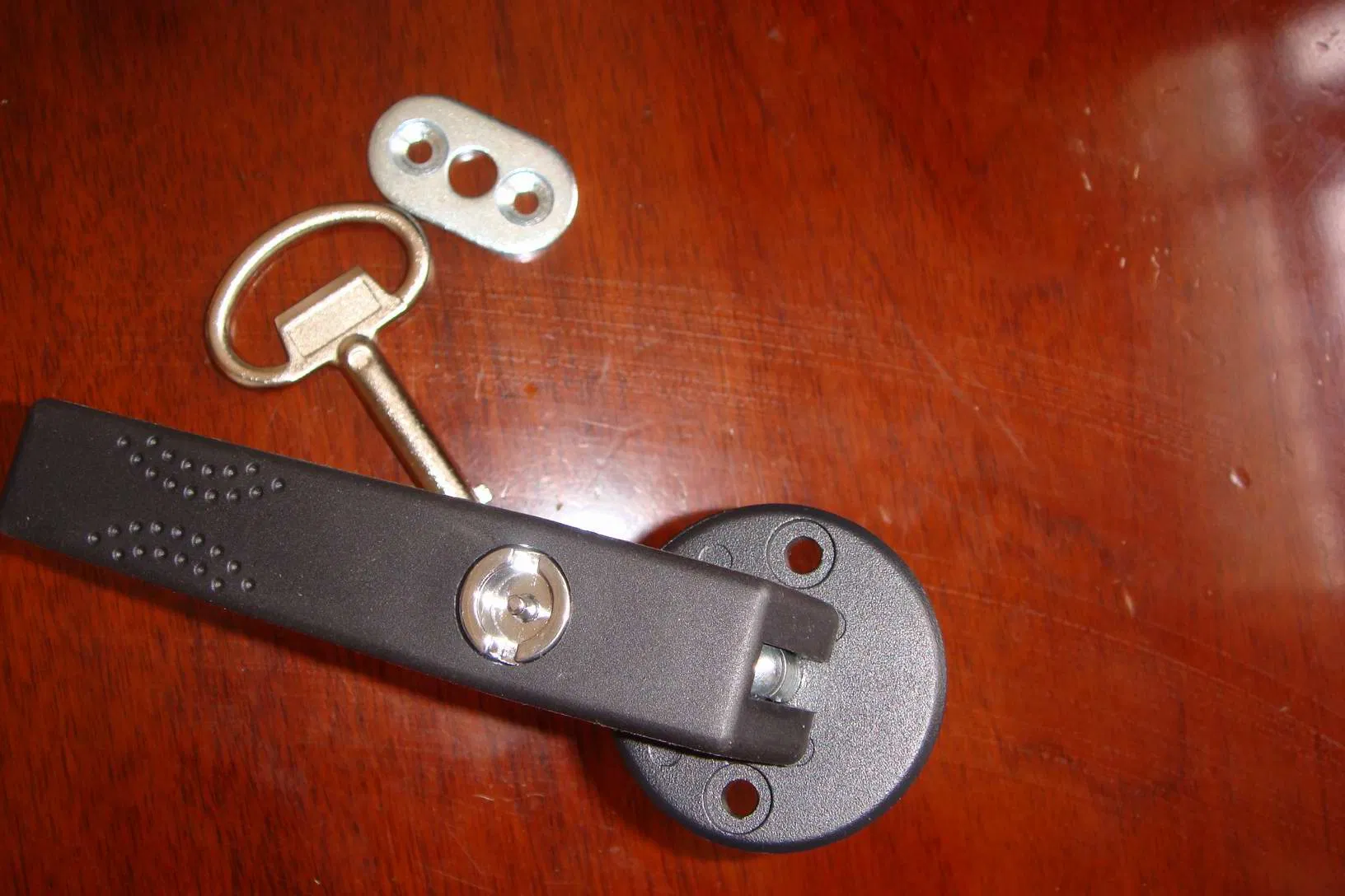 Heavy-Duty Industrial Cabinet Door Latch Lock for Equipment