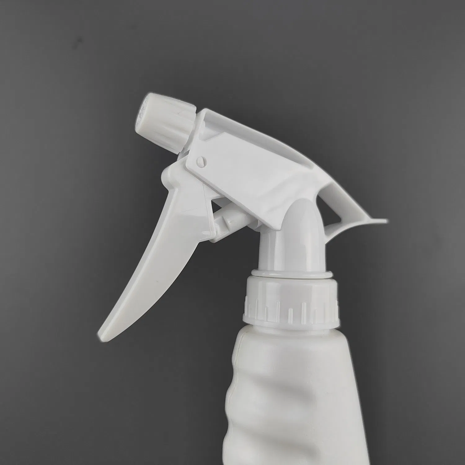 All White Nice Quality a Strong Trigger Sprayer for Glass Clean with Low Price