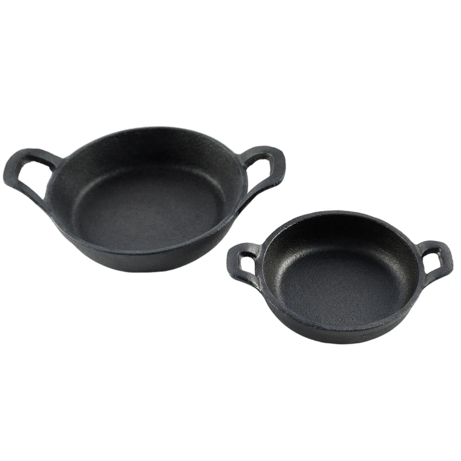 Чугунная сковорода с двумя ручками