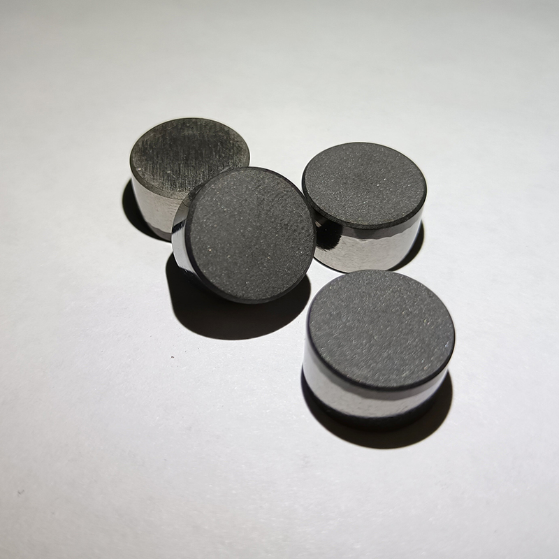 PDC-резцы алмазные для бурения и резки