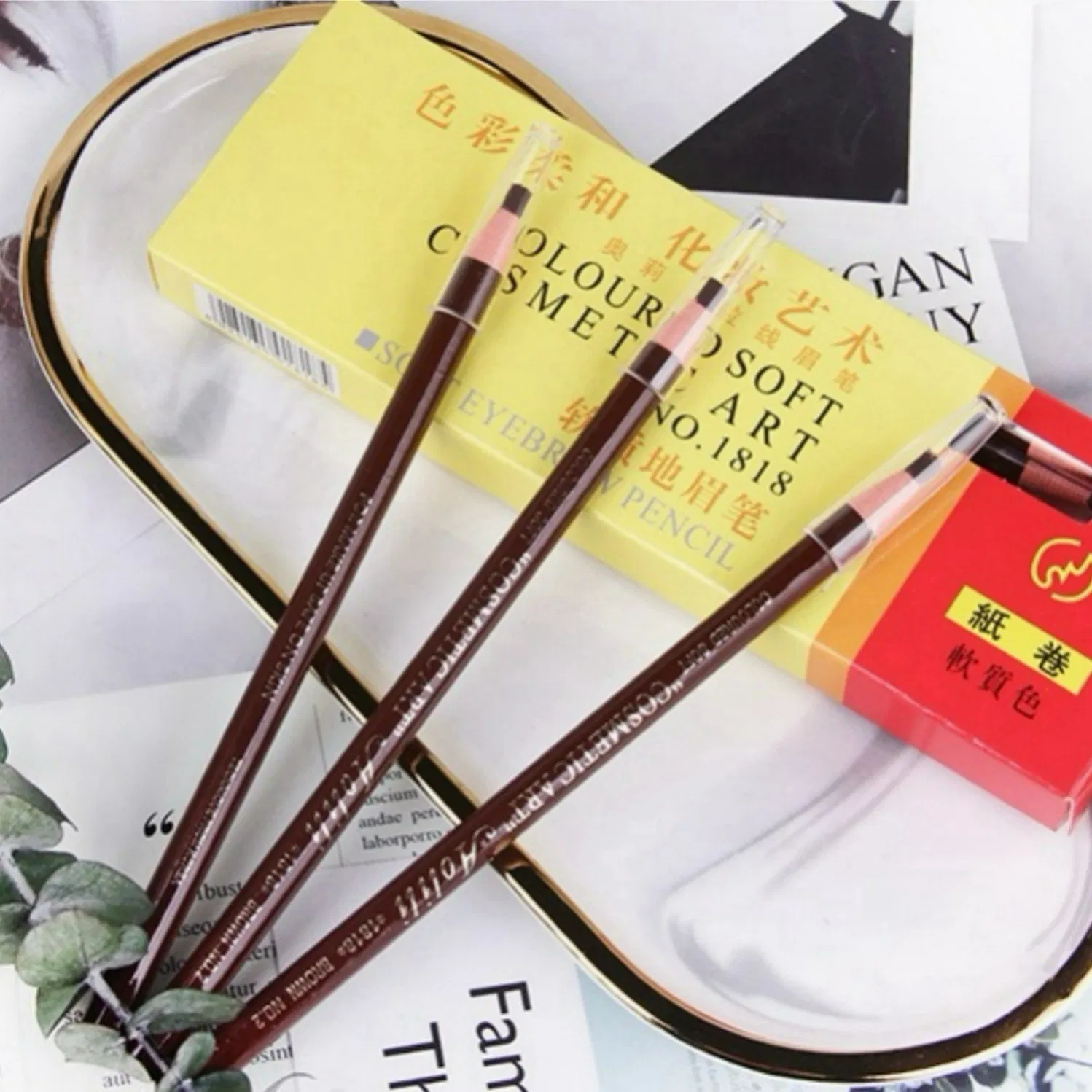 Smudge Resistant Eyebrow Pencil with Quick Drying Formula to Avoid Messy Makeup Stains