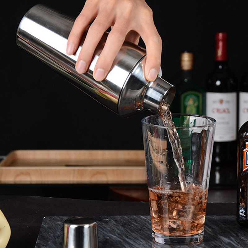 Customized Logo 600ml Black Copper Silver Stainless Steel Cocktail Shaker for Bar