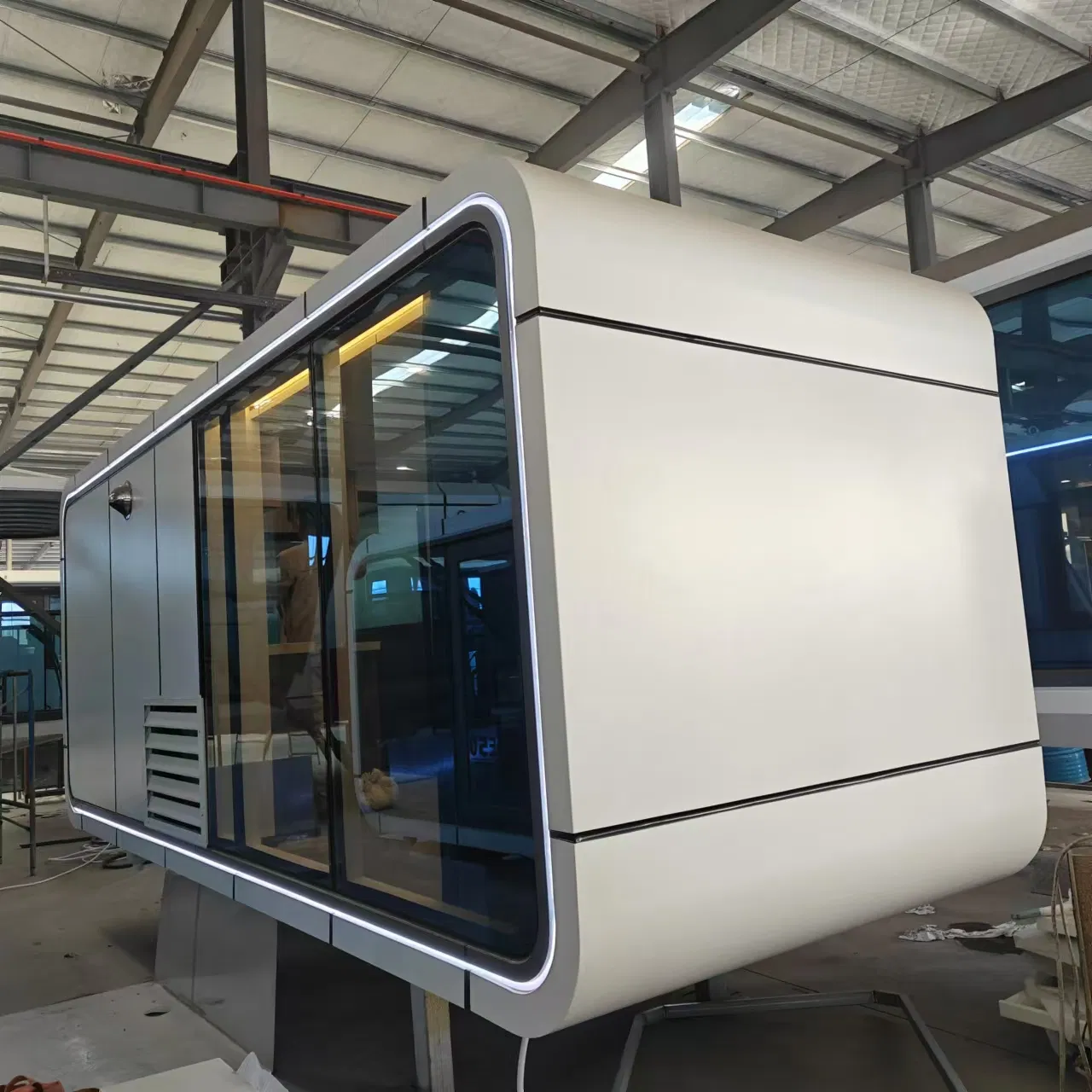2024 New High Quality Mobile House Apple Cabin Outdoor Residential Capsules