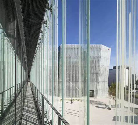 Ultra-Clear Glass: Top Grade with Security and Free Sample Offer