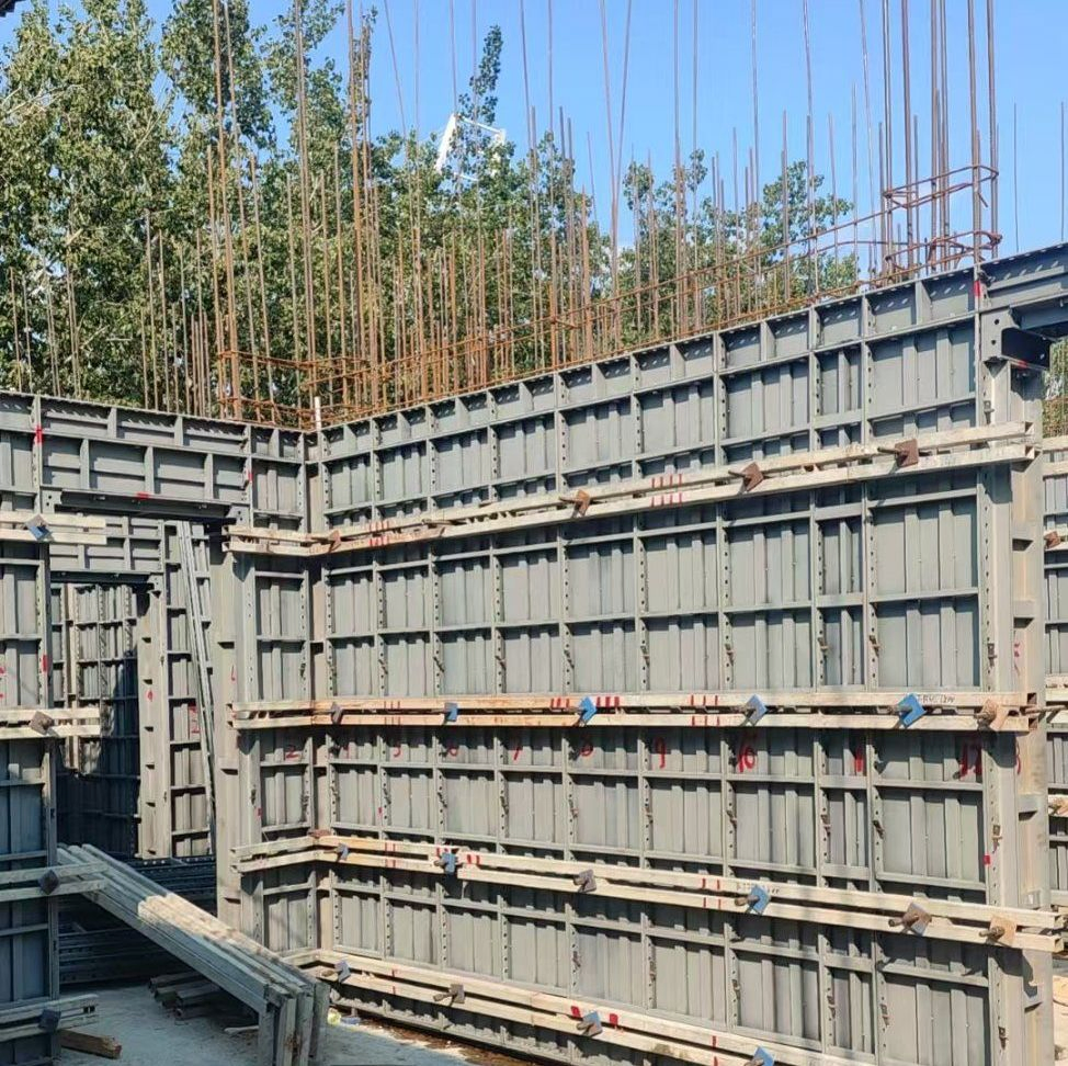 Durable Steel Formwork for High-Rise Buildings and Bridges