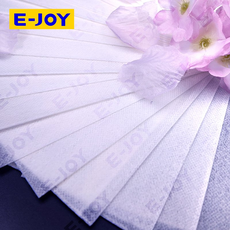 Wrinkle-Reducing Fabric Softener Dryer Sheet Infused with Refreshing Scent Dryer Sheet