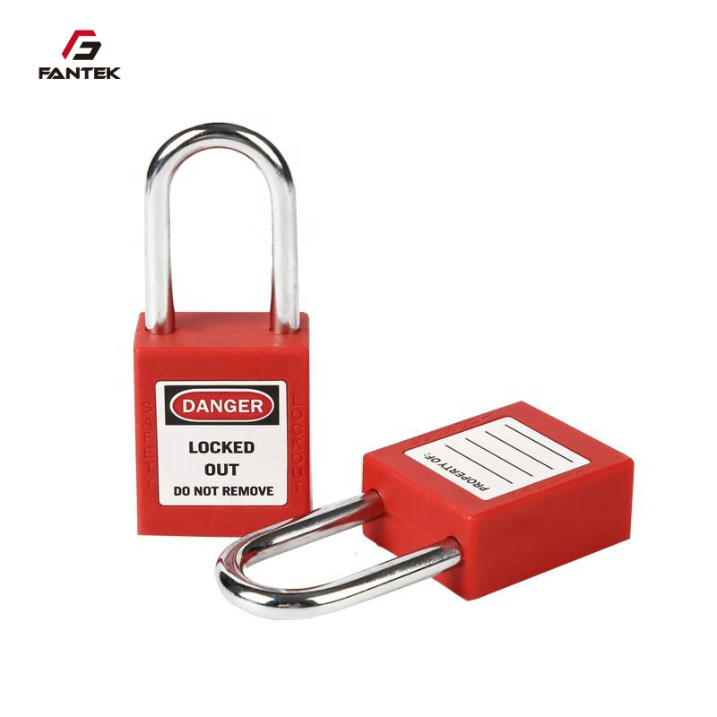 Versatile Industrial Padlock for Risk Mitigation and Safety Compliance